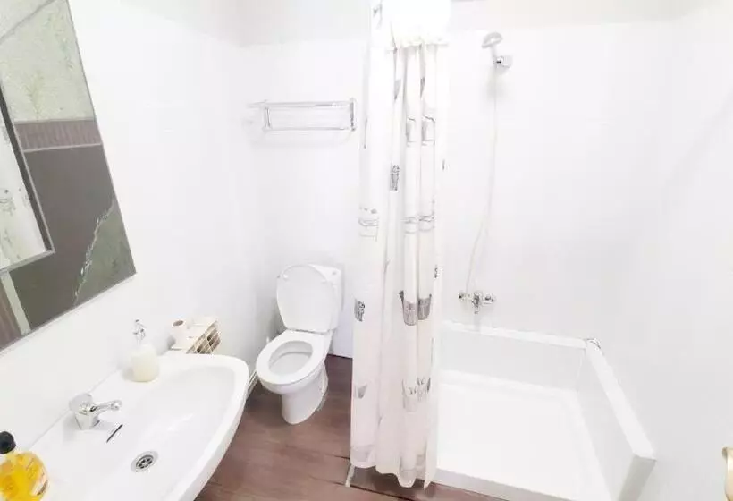 هتل Hostal Martes Cáceres Plaza Mayor   Tercer Piso Sin Ascensor
