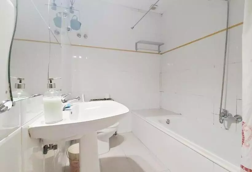 هتل Hostal Martes Cáceres Plaza Mayor   Tercer Piso Sin Ascensor