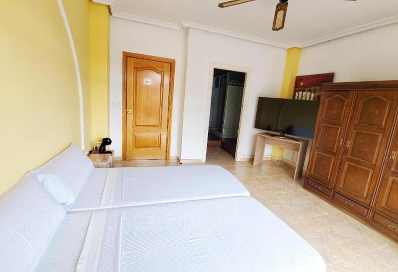 酒店 Hostal Martes Cáceres Plaza Mayor Tercer Piso Sin Ascensor