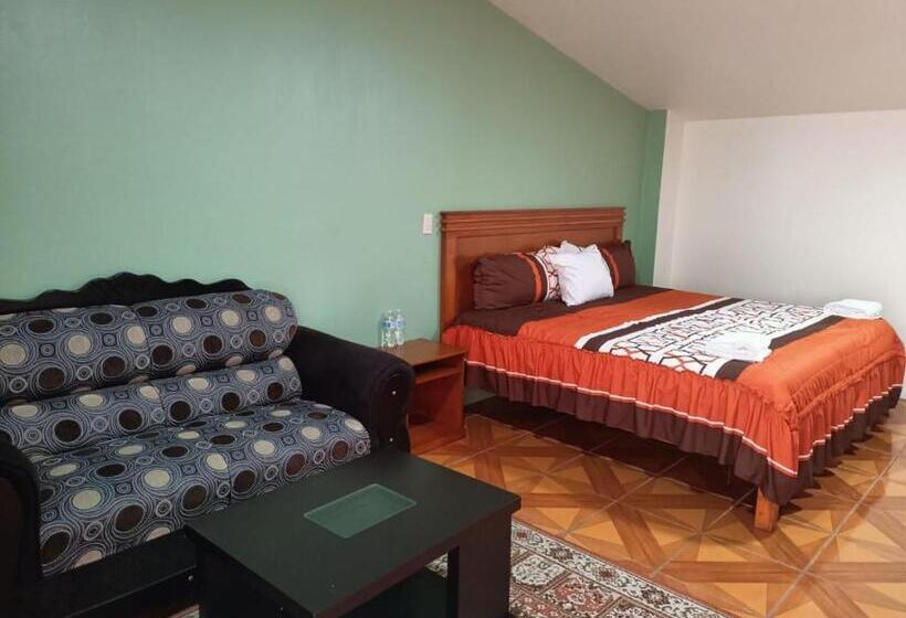 בית מלון כפרי John & Rose