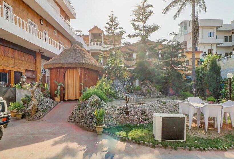 هتل Oyo Lck1265 Shanti Kuti Home Stay