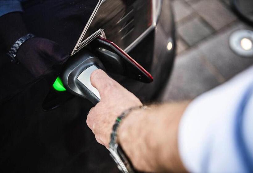 בית מלון כפרי Pippos Mountain Lodge