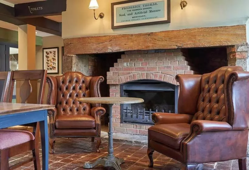 Hotelli The Fleet Inn