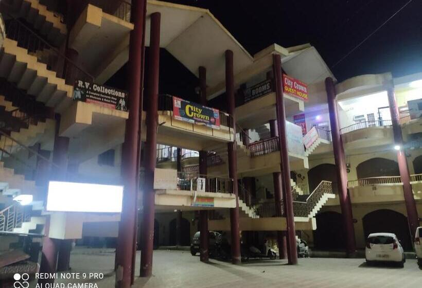 פנסיון City Crown Guest House