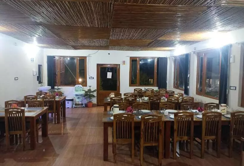 The Hillans Resort & Cottages