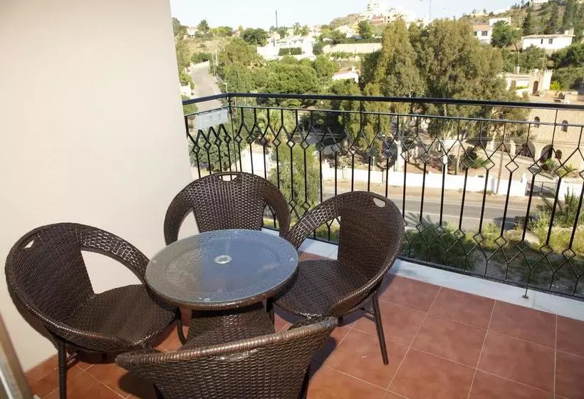 Apartamentos Turisticos Aguilas De Los Collados