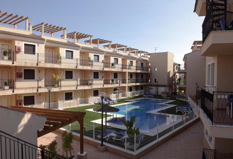 Apartamentos Turisticos Aguilas De Los Collados