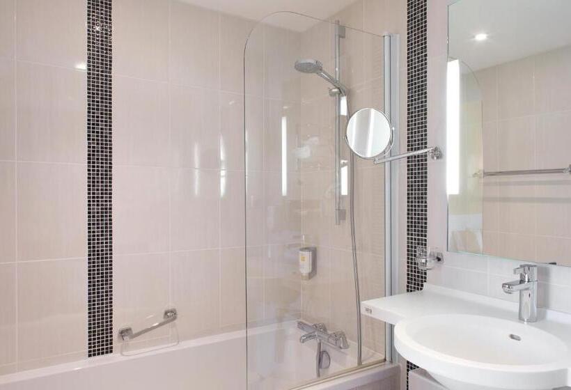 בית מלון כפרי Arverna Vichy   Clt