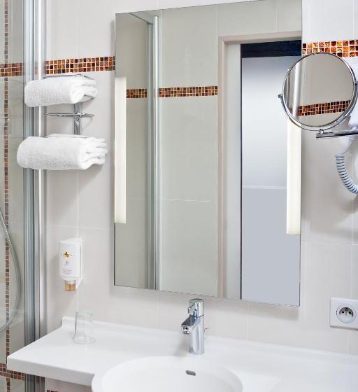 בית מלון כפרי Arverna Vichy   Clt