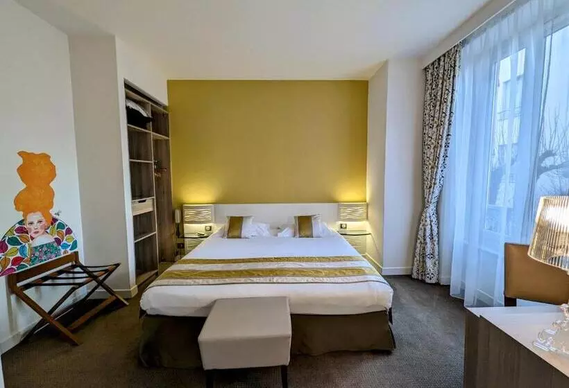 فندق Arverna Vichy Clt