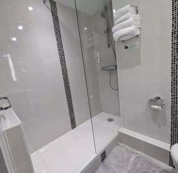 فندق Arverna Vichy Clt