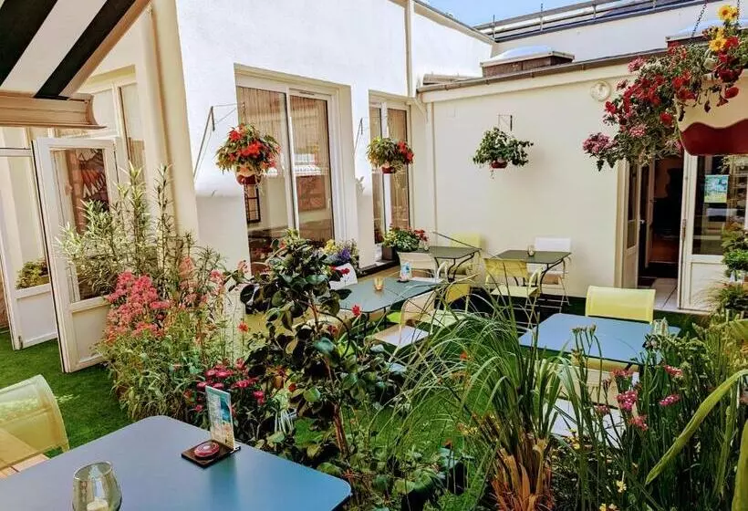 فندق Arverna Vichy Clt