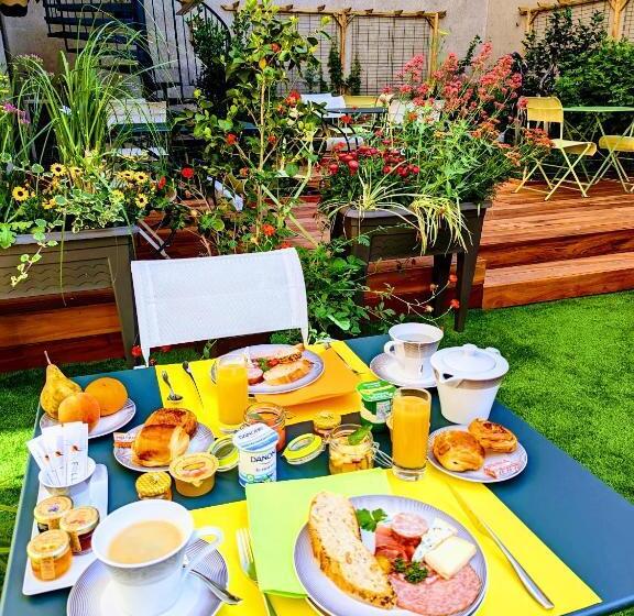 בית מלון כפרי Arverna Vichy   Clt