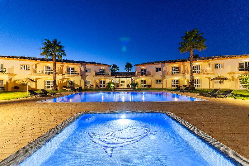 Atalaia Sol Aparthotel   Tennis & Heated Pool In Winter