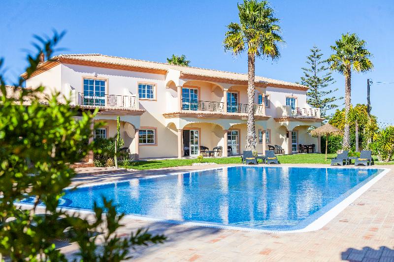 Atalaia Sol Aparthotel   Tennis & Heated Pool In Winter