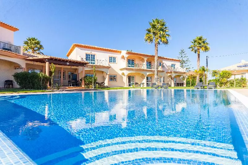 Atalaia Sol Aparthotel Tennis & Heated Pool In Winter