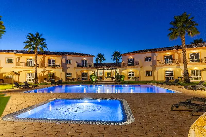 Atalaia Sol Aparthotel Tennis & Heated Pool In Winter