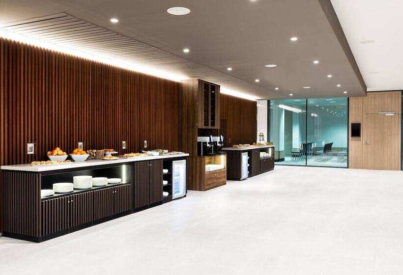 Ac Hotel By Marriott Bratislava Old Town