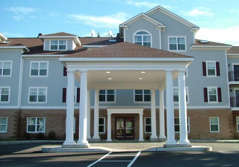 Holiday Inn Express Hotel & Suites White River Junction, An Ihg