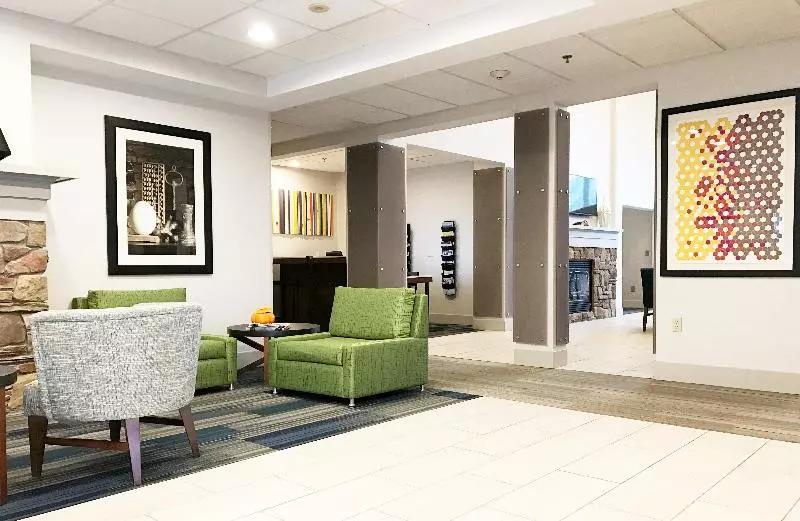Holiday Inn Express Hotel & Suites White River Junction, An Ihg