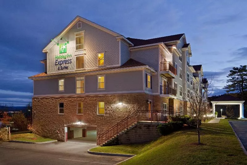 Holiday Inn Express Hotel & Suites White River Junction, An Ihg