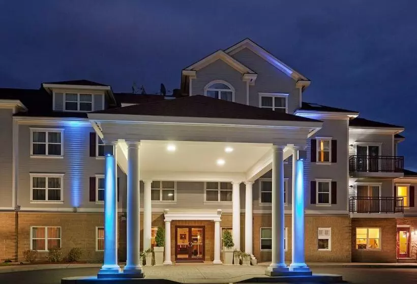 Holiday Inn Express Hotel & Suites White River Junction, An Ihg