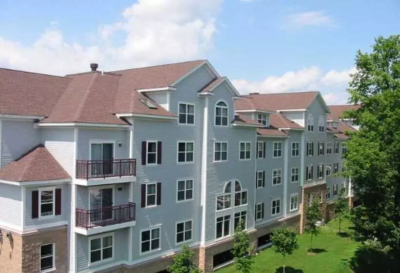 Holiday Inn Express Hotel & Suites White River Junction, An Ihg