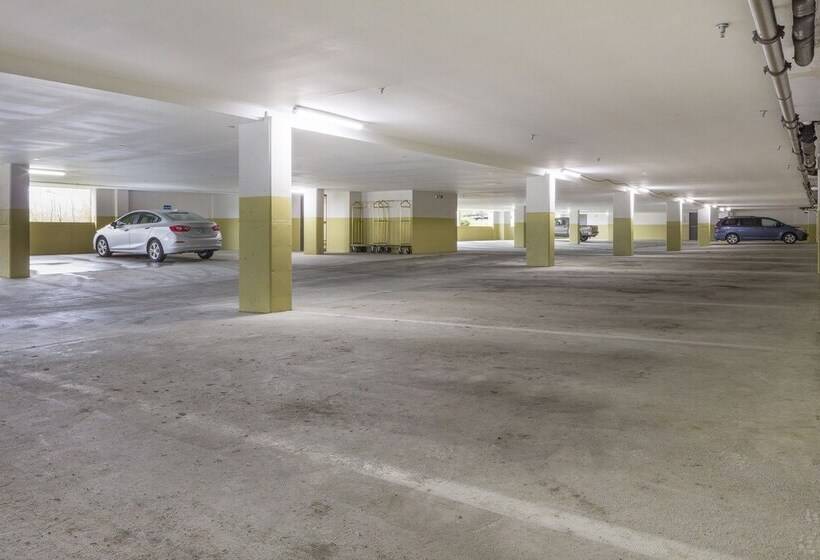 Holiday Inn Express Hotel & Suites White River Junction, An Ihg