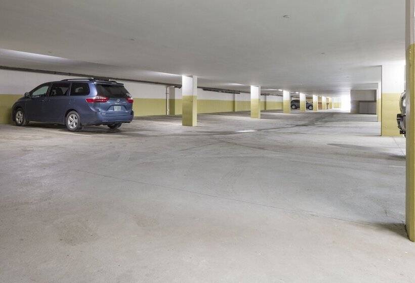 Holiday Inn Express Hotel & Suites White River Junction, An Ihg