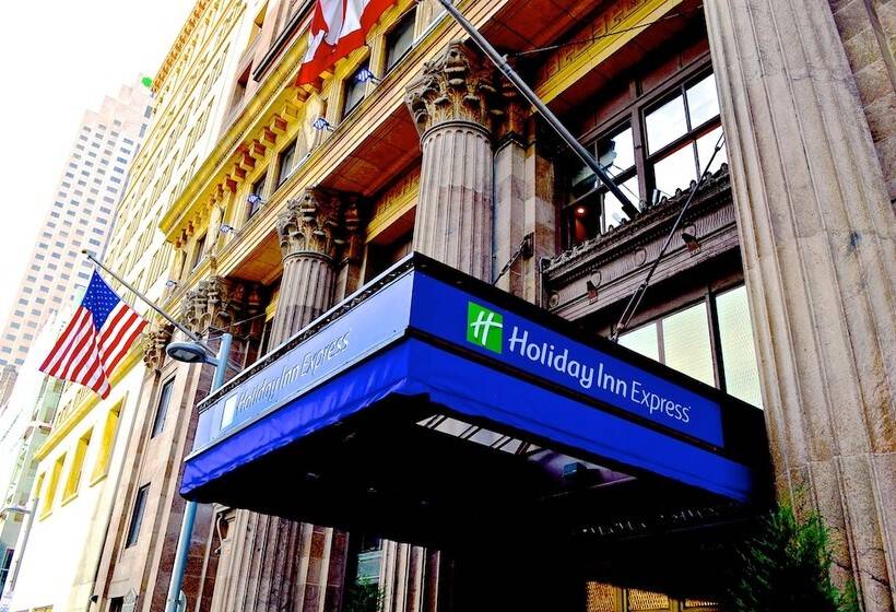 فندق Holiday Inn Express Cleveland Downtown, An Ihg