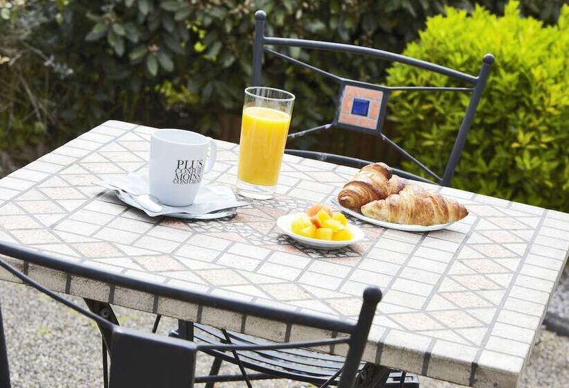 Отель Kyriad Bordeaux Lormont