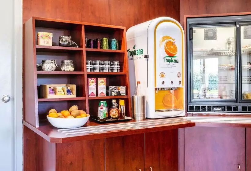 فندق Kyriad Bordeaux Lormont