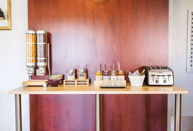 فندق Kyriad Bordeaux Lormont