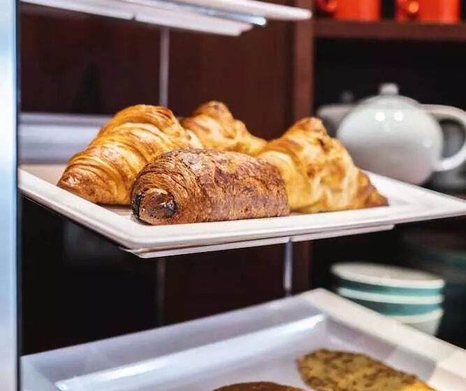 فندق Kyriad Bordeaux Lormont