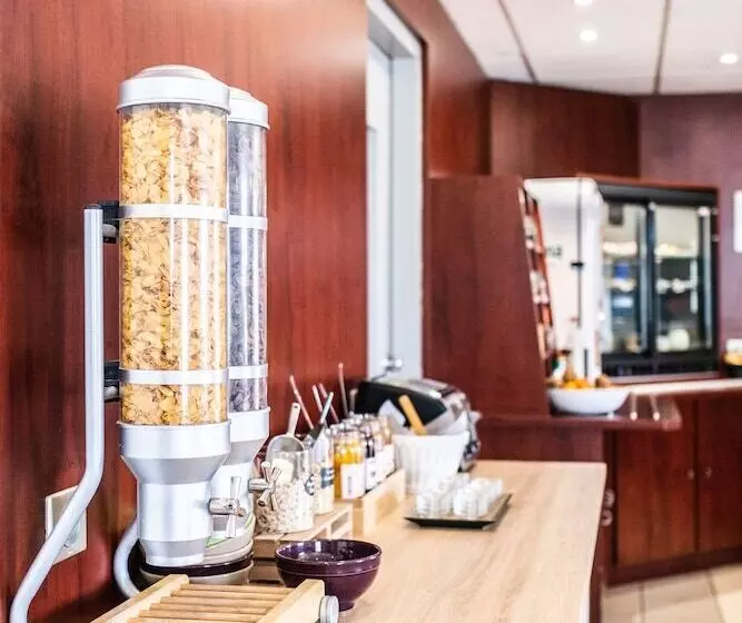 فندق Kyriad Bordeaux Lormont