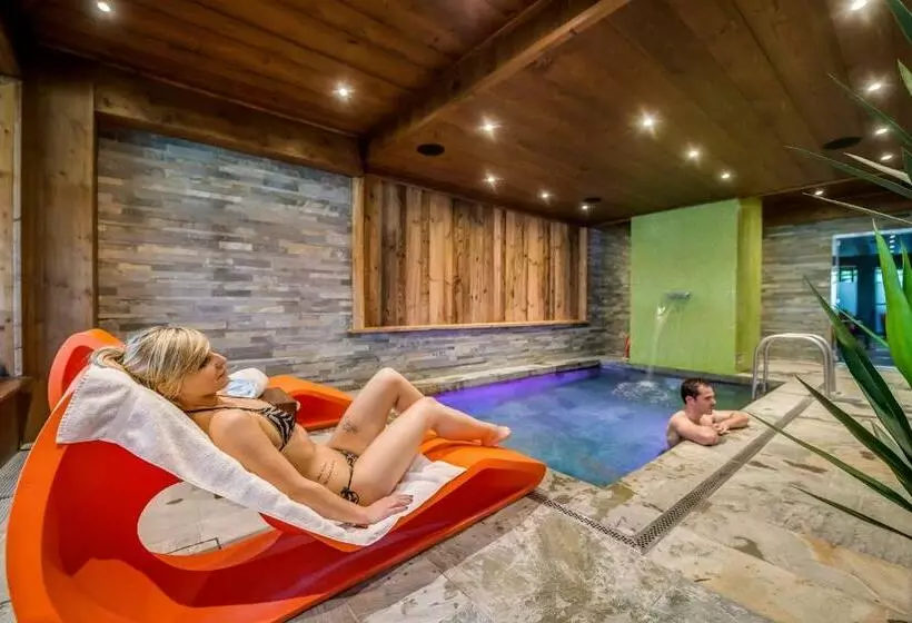 ホテル Les Cabanes De La Maison Rouge