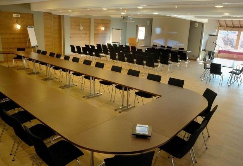 ホテル Les Cabanes De La Maison Rouge