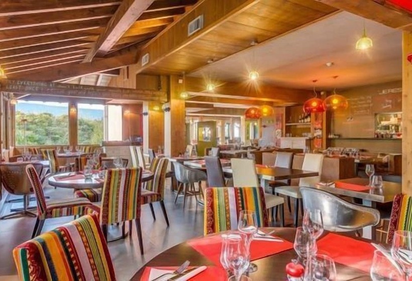 ホテル Les Cabanes De La Maison Rouge