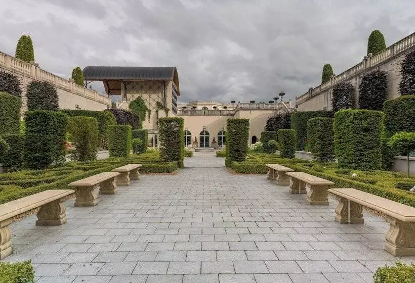 Powerscourt Hotel, Autograph Collection