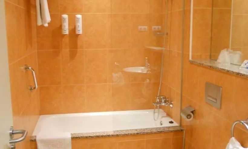 בית מלון כפרי El Blat