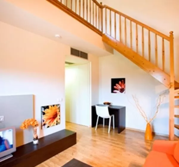 בית מלון כפרי El Blat