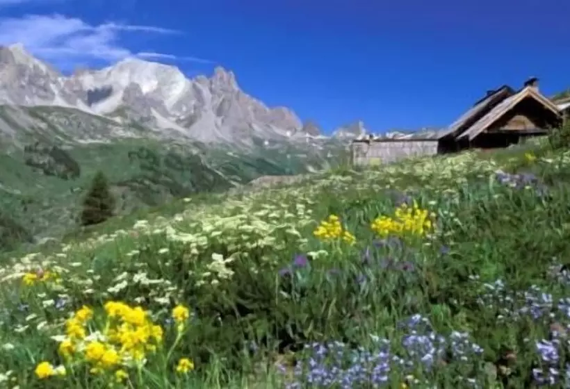 בית מלון כפרי Résidence Les Gentianes