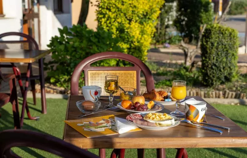 בית מלון כפרי The Originals City, Hôtel Mâcon Sud