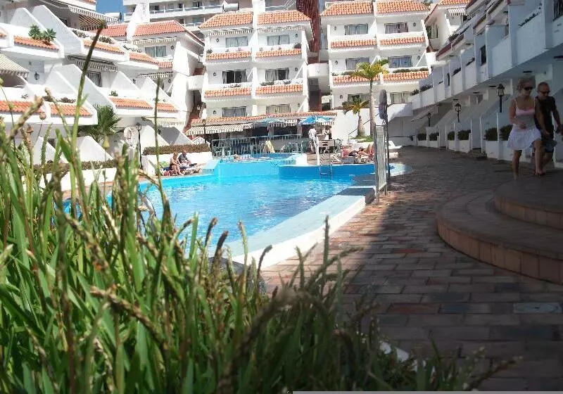 Las Floritas   Las Americas