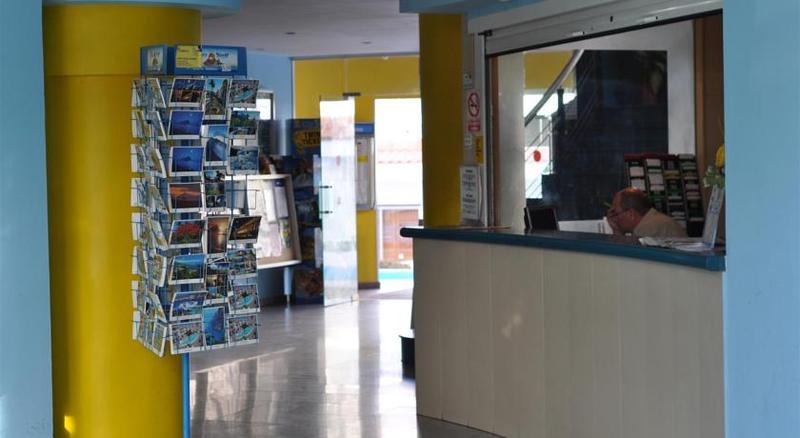 Las Floritas   Las Americas