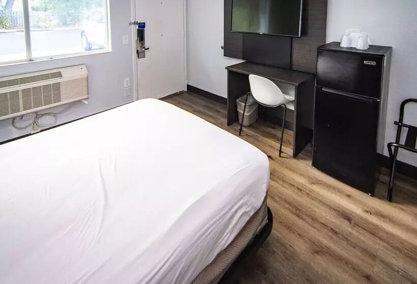 Motel 6kissimmee, Fl  Orlando
