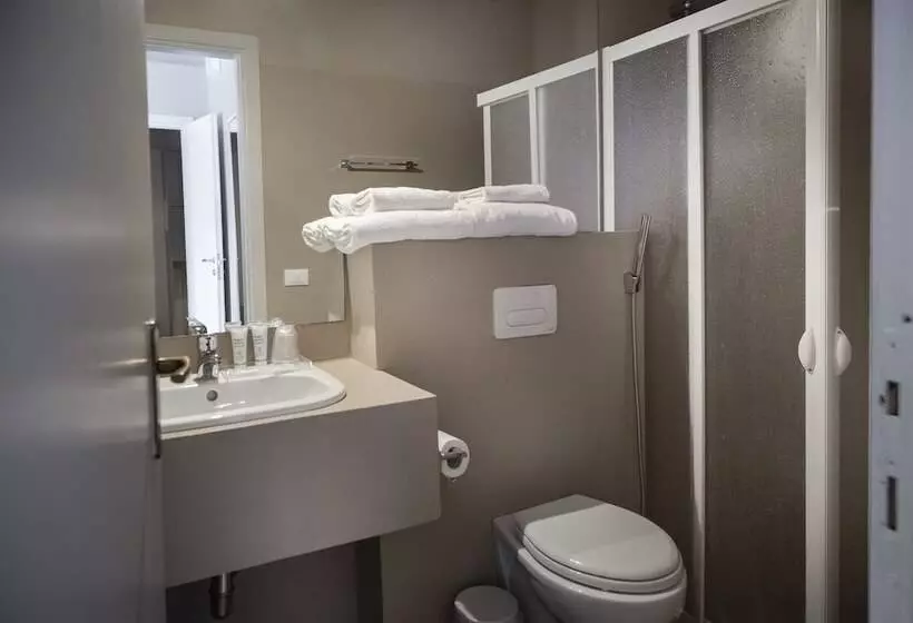 هاستل Plus Florence