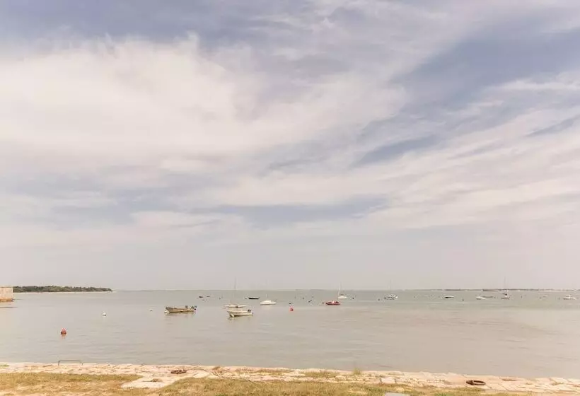 Residence Pierre & Vacances Le Fort De La Rade