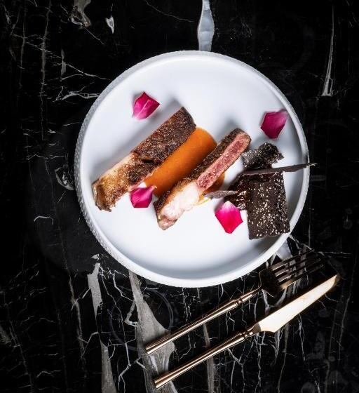 Vie Hotel Bangkok, Mgallery