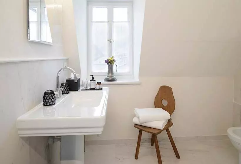 ベッドアンドブレックファースト Steinach Townhouse Meran